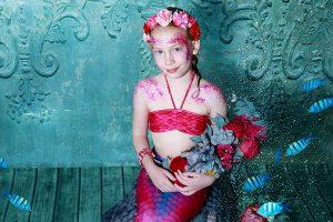 Fantasy Fotoshooting in Meerjungfrau Kostüm