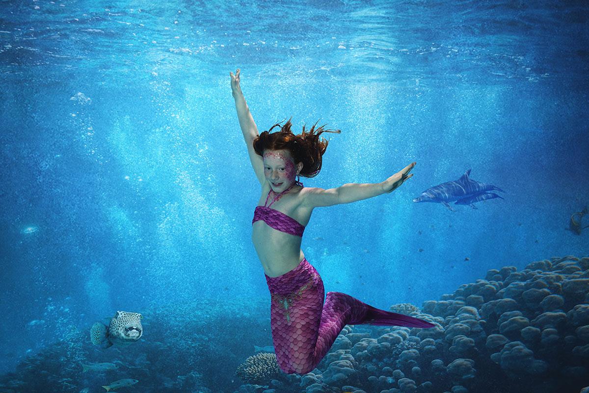 Kleine Meerjungfrau im Schwimmklurs von swimolino Meerjungfrauen Schwimmschule