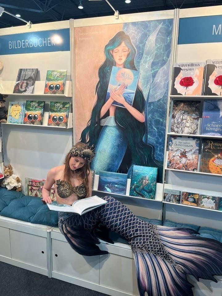Meerjungfrau auf Buchmesse Leipzig
